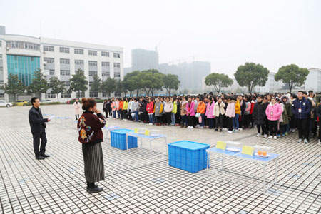 我校开展“食品安全，健康成长”科普教育活动