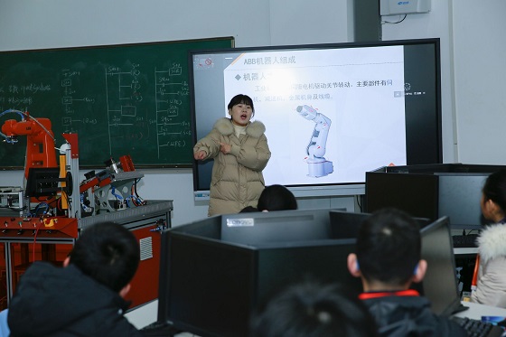 参与劳动实践 感受劳动之美——我校顺利举行中学生劳动实践活动